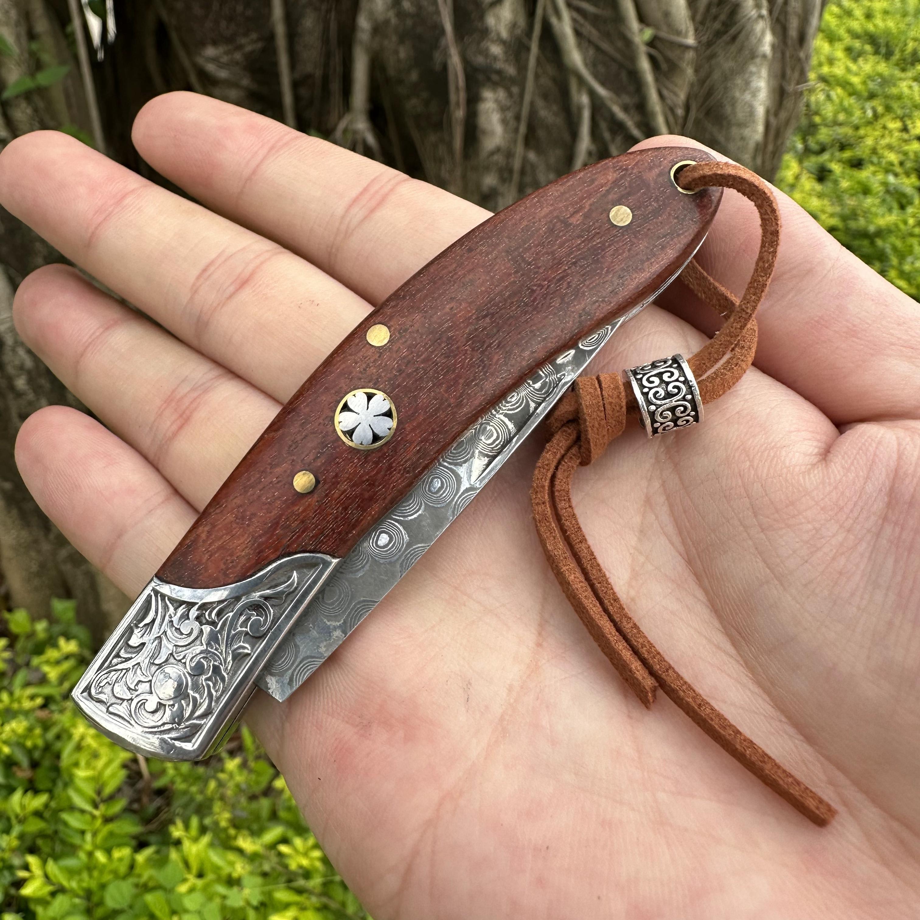 RJ01 Damascus Blade Beef Bone/Resin/Rosewood Handle Pocket Knife