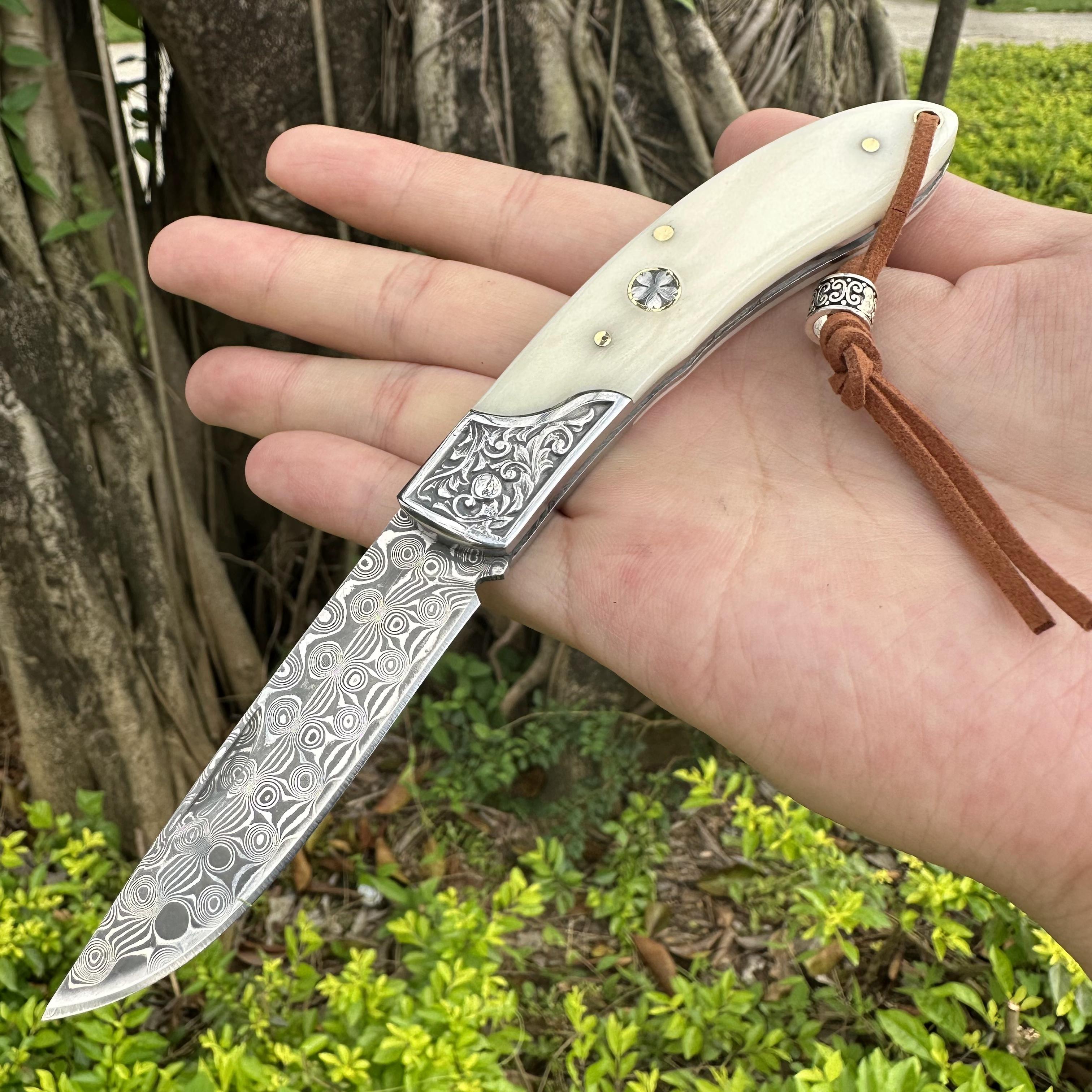 RJ01 Damascus Blade Beef Bone/Resin/Rosewood Handle Pocket Knife