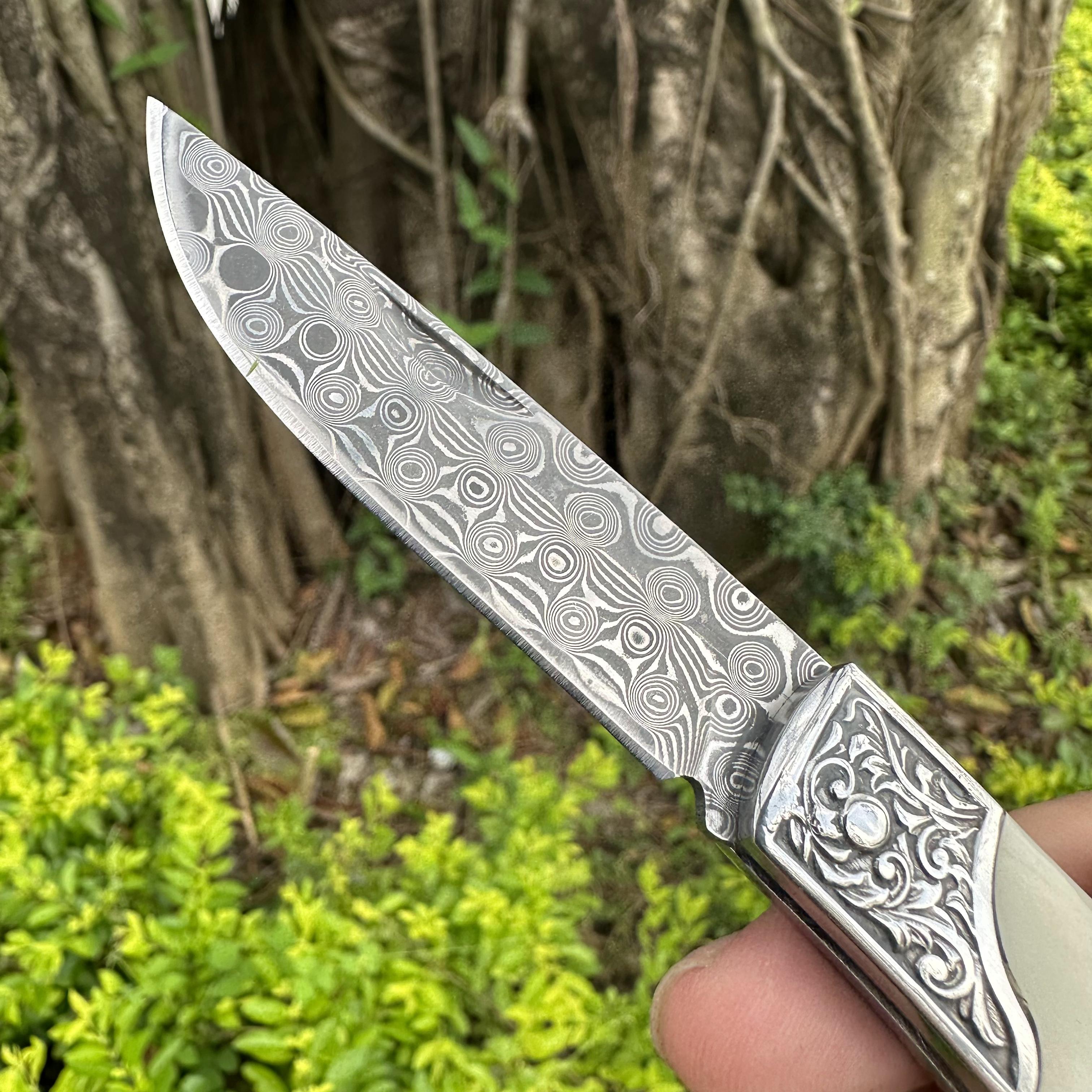 RJ01 Damascus Blade Beef Bone/Resin/Rosewood Handle Pocket Knife