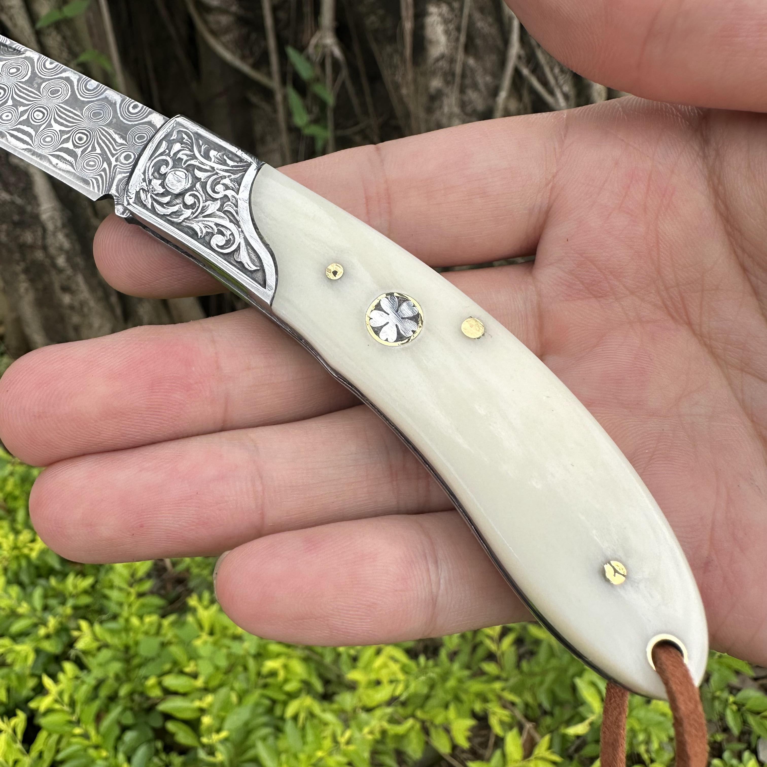 RJ01 Damascus Blade Beef Bone/Resin/Rosewood Handle Pocket Knife