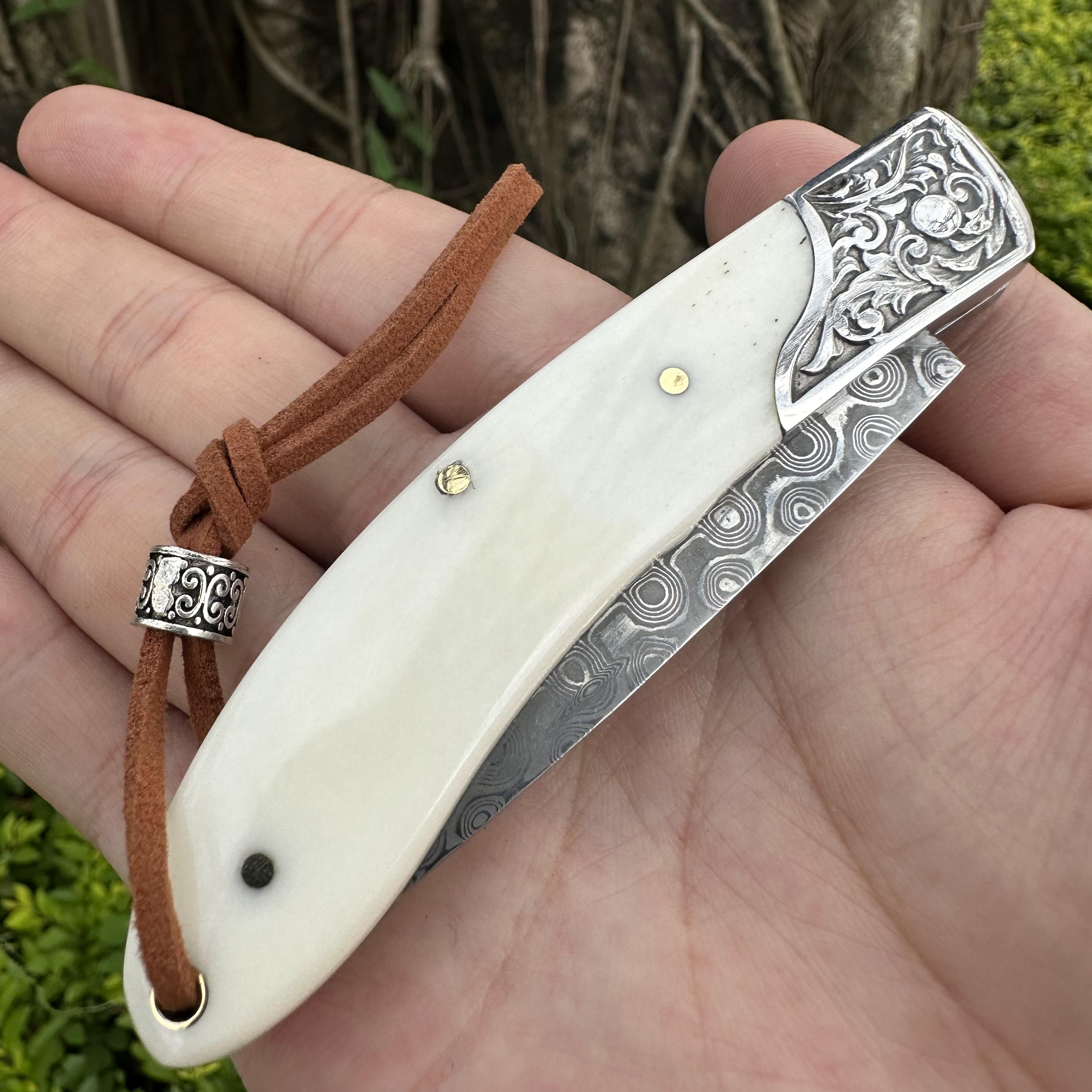 RJ01 Damascus Blade Beef Bone/Resin/Rosewood Handle Pocket Knife