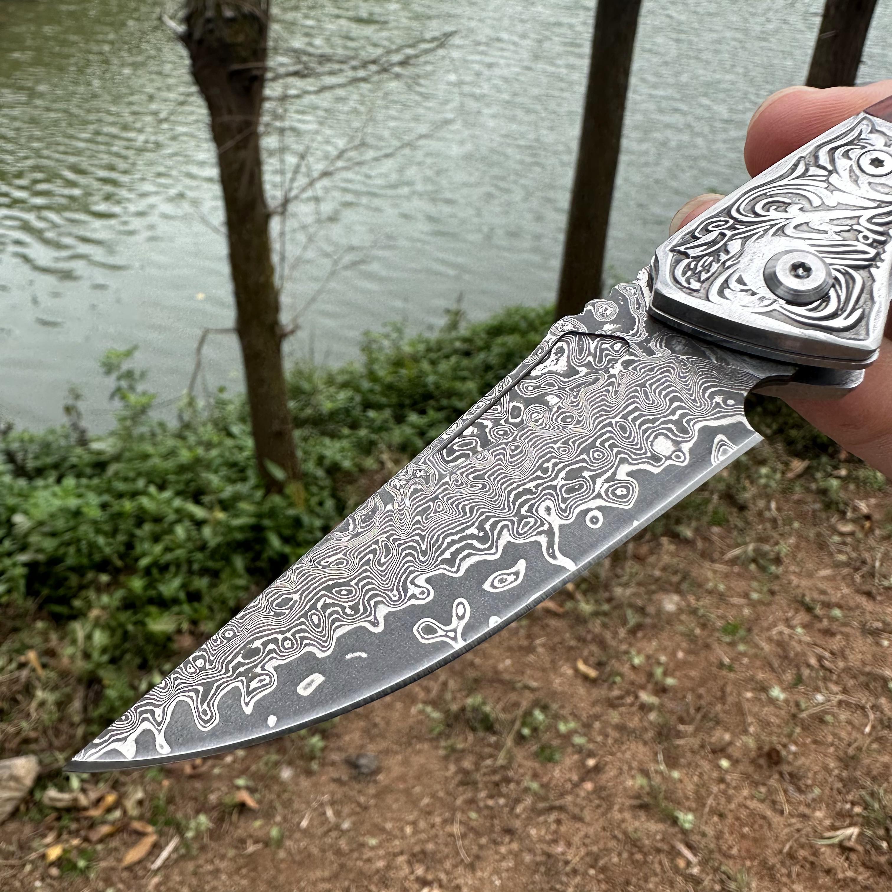 RJ14 Damascus Blade Sandalwood Handle Pocket Knife