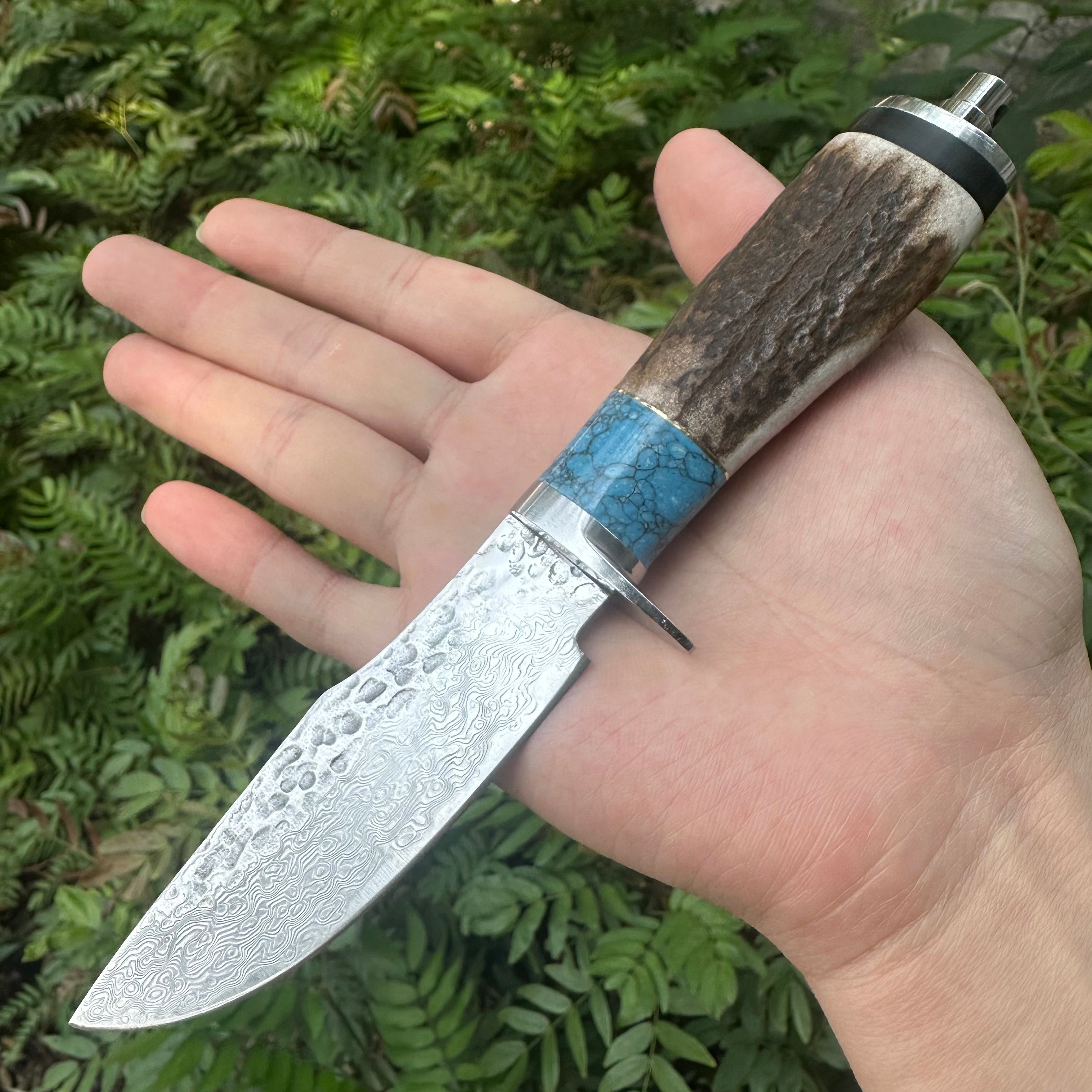 A034 Fixed Damascus VG10 Blade Knife Antlers Handle Leather Sheath