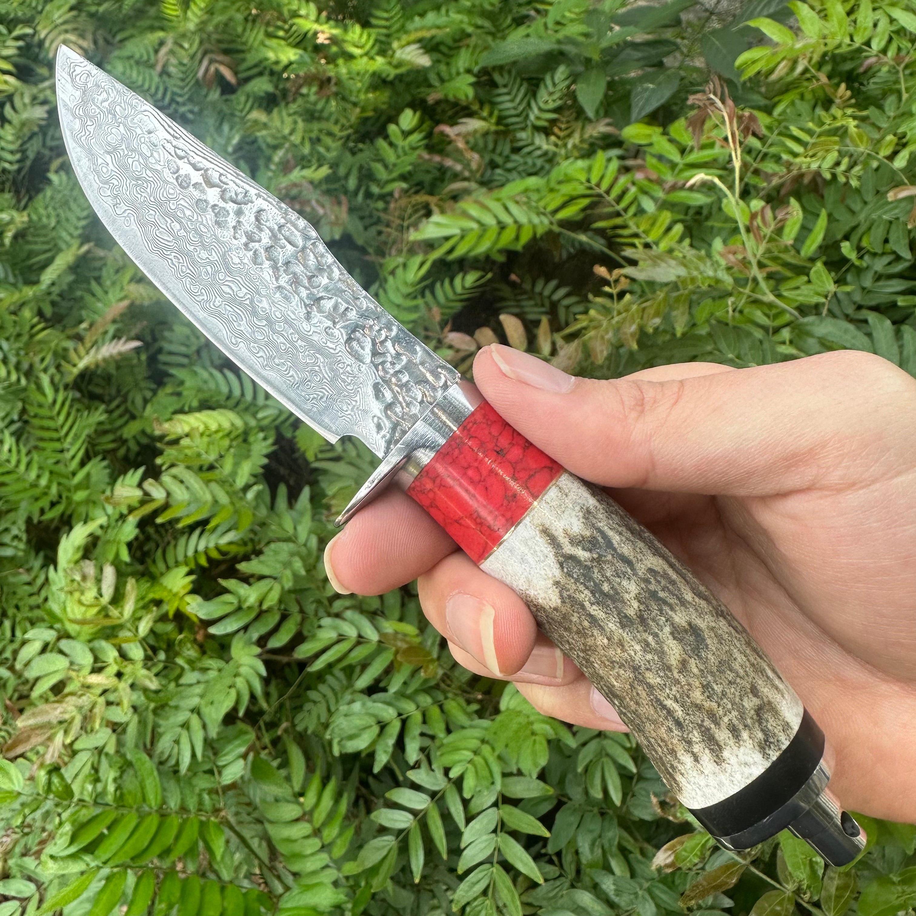 A034 Fixed Damascus VG10 Blade Knife Antlers Handle Leather Sheath