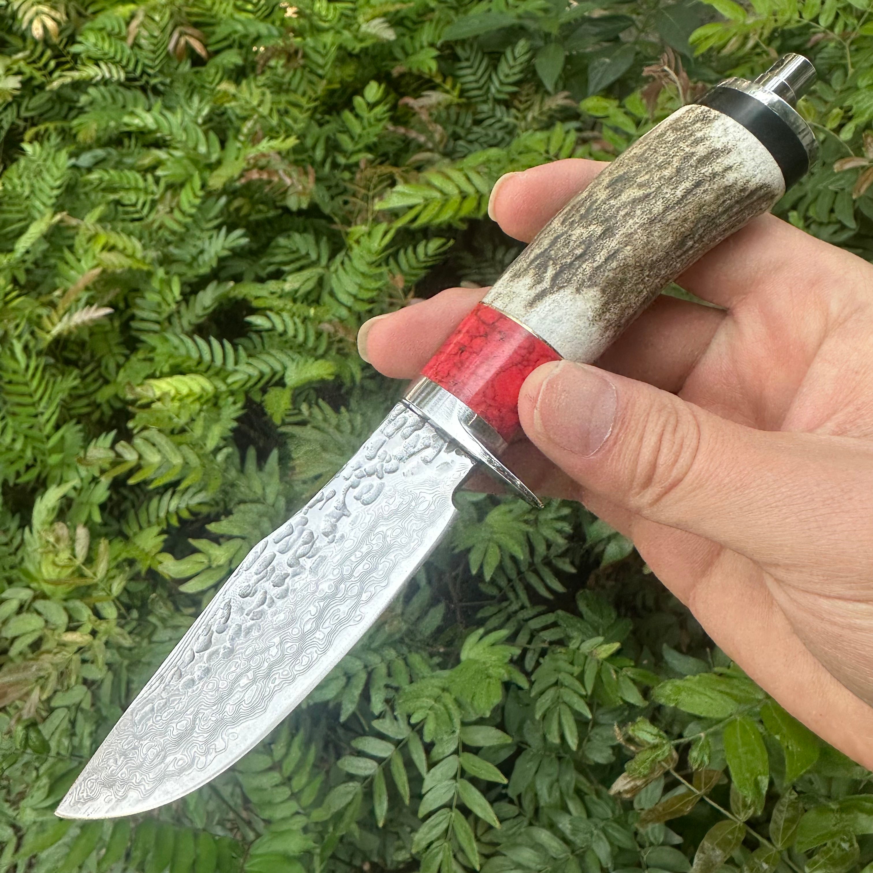 A034 Fixed Damascus VG10 Blade Knife Antlers Handle Leather Sheath