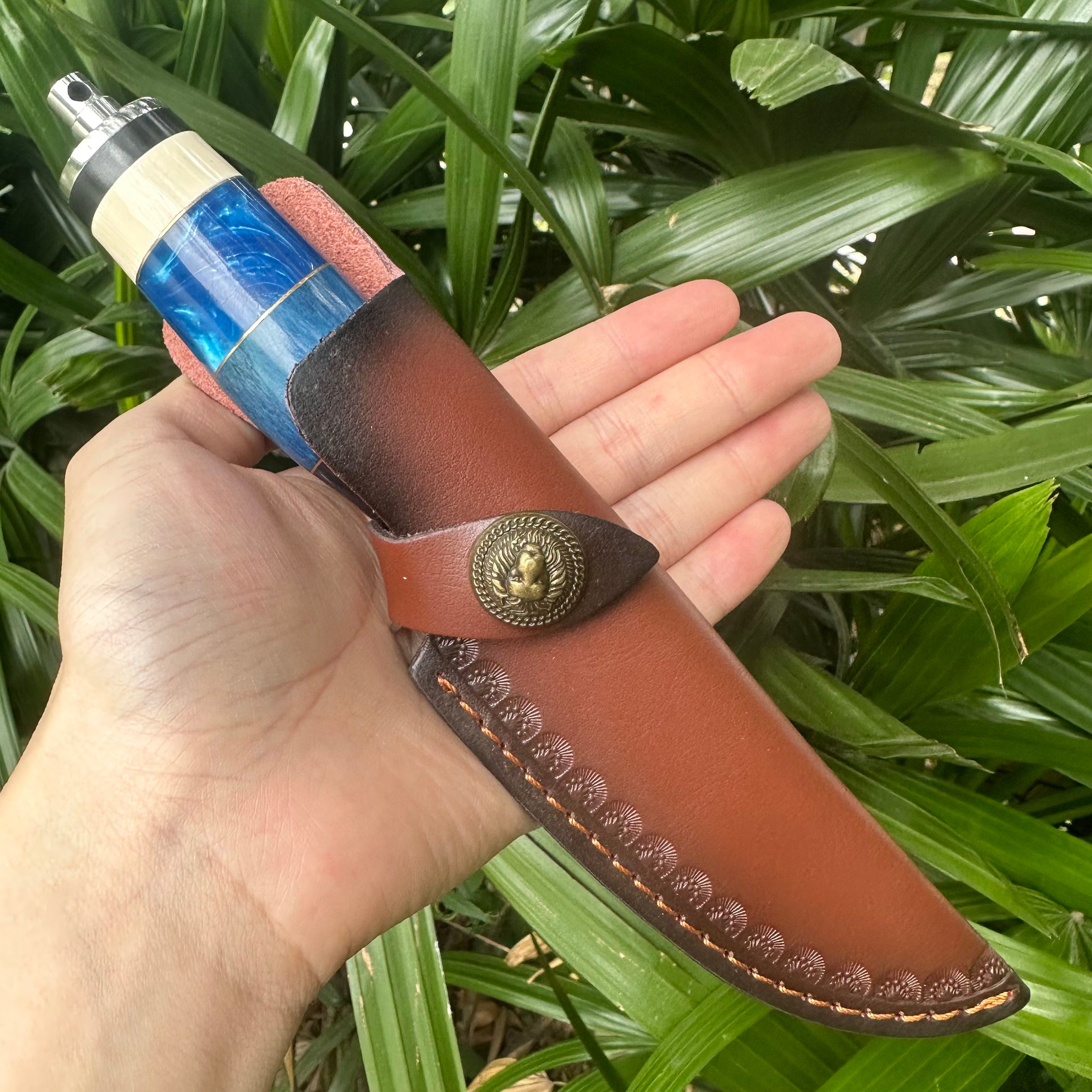 A036 Fiexd Damascus VG10 Blade Beef Bone Handle Leather Sheath